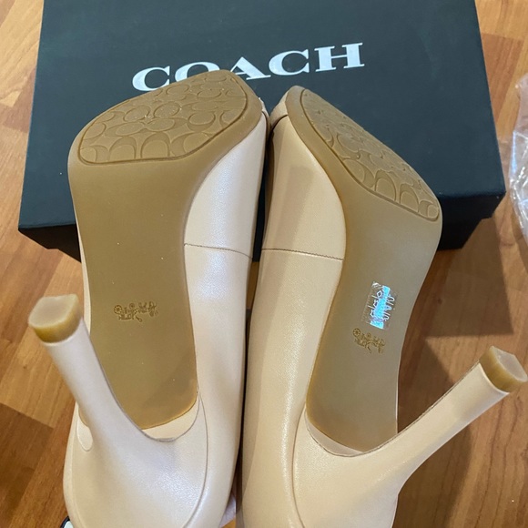 NIB Authentic Coach waverly pump heels sz 9 - Picture 5 of 13